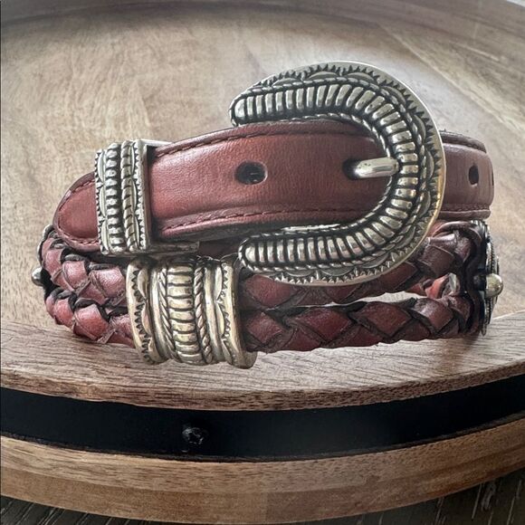 Justin Boots VNTG 1996 Brown Leather Belt Silver Buckle Conchos Western Size 28 - Picture 1 of 16